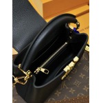 2025年7月10日入荷新作CAPUCINES EAST WEST  M24671  Capucines East WestLV   22 x 12 x8極品/正規品同様/人気/革/バッグルイヴィトン/CX工場