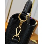 2025年7月10日入荷新作CAPUCINES EAST WEST  M24671  Capucines East WestLV   22 x 12 x8極品/正規品同様/人気/革/バッグルイヴィトン/CX工場