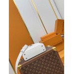 2025年7月10日入荷新作CAPUCINES EAST WEST  M24671  Capucines East WestLV   22 x 12 x8極品/正規品同様/人気/革/バッグルイヴィトン/CX工場