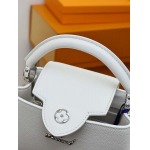 2025年7月10日入荷新作CAPUCINES EAST WEST  M24671  Capucines East WestLV   22 x 12 x8極品/正規品同様/人気/革/バッグルイヴィトン/CX工場