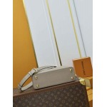 2025年7月10日入荷新作CAPUCINES BB  M24728  Capucines 27x17.3x9極品/正規品同様/人気/革/バッグルイヴィトン/CX工場