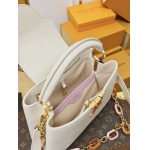 2025年7月10日入荷新作M24684 CAPUCINES BB   Capucines BBTaurillon 27 x 18x9極品/正規品同様/人気/革/バッグルイヴィトン/CX工場