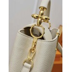 2025年7月10日入荷新作M24698 CAPUCINES BB  CapucinesBBTaurillon 3D LV  Monogram      26.5x17.5x9極品/正規品同様/人気/革/バッグルイヴィトン/CX工場