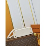 2025年7月10日入荷新作M24698 CAPUCINES BB  CapucinesBBTaurillon 3D LV  Monogram      26.5x17.5x9極品/正規品同様/人気/革/バッグルイヴィトン/CX工場