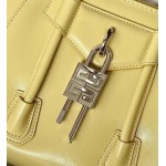 2025年7月10日入荷新作*GIVENCHY Antigona Antigona  size:22*29*18*13cm極品/正規品同様/人気/革/バッグジバンシー/CX工場