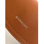 2025年7月10日入荷新作Givenc*y Voyou  voyou roller  25*10*13  19052極品/正規品同様/人気/革/バッグジバンシー/CX工場