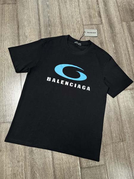 2025年7月10日入荷新作BALENCIAGA半袖Tシャツ...