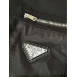 2025年7月10日入荷新作Prada半袖Tシャツ 高级品超厳選★入手困難/誕生日プレゼント/SUS工場XS-L