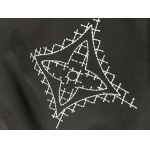 2025年7月10日入荷新作LOUIS VUITTON半袖Tシャツ 高级品超厳選★入手困難/誕生日プレゼント/SUS工場XS-L