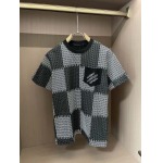 2025年7月10日入荷新作LOUIS VUITTON半袖Tシャツ 高级品超厳選★入手困難/誕生日プレゼント/SUS工場XS-L