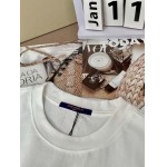 2025年7月10日入荷新作LOUIS VUITTON半袖Tシャツ 高级品超厳選★入手困難/誕生日プレゼント/SUS工場XS-L