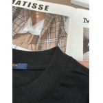 2025年7月10日入荷新作LOUIS VUITTON半袖Tシャツ 高级品超厳選★入手困難/誕生日プレゼント/SUS工場XS-L