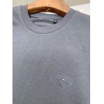 2025年7月16日入荷新作Prada長袖 Tシャツ 高级品/ビジネス/入手困難/誕生日プレゼント/COLO工場M-XXXL