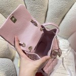 2025年7月17日入荷新作シャネル バッグ最高級品23P 3860  Size:20.5*20*12cm恋人プレゼント/誕生日/母の日/母のひプレゼント/お祝い女性結婚祝い/KK工場