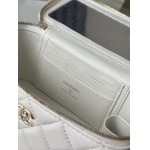 2025年7月17日入荷新作シャネル バッグ最高級品Chanel ：66060 白色 Size:9.5*17*7.8c恋人プレゼント/誕生日/母の日/母のひプレゼント/お祝い女性結婚祝い/KK工場