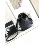 2025年7月17日入荷新作シャネル バッグ最高級品CHEANL AS3618  22C 早春 Size:22x25x18cm恋人プレゼント/誕生日/母の日/母のひプレゼント/お祝い女性結婚祝い/KK工場