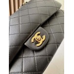 2025年7月17日入荷新作シャネル バッグ最高級品Chan1Vintage Size:26cm  ：A2220  黑色 羊皮恋人プレゼント/誕生日/母の日/母のひプレゼント/お祝い女性結婚祝い/KK工場