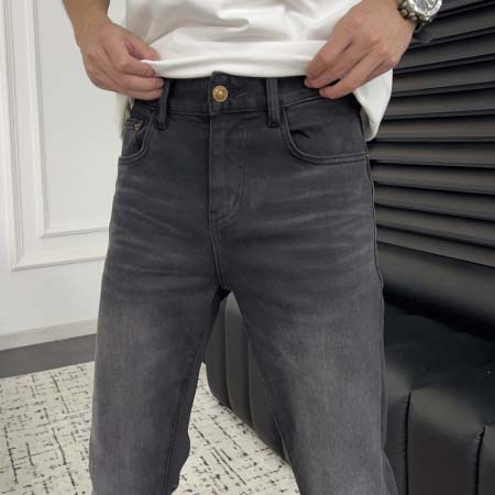 2025年8月2日入荷新作VERSACEジーパン人気/【极品】/DW工場