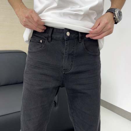 2025年8月2日入荷新作PRADAジーパン人気/【极品】/DW工場