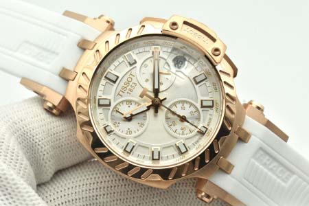 2025年8月4日入荷新作TISSOT腕時計極上の品質人気商品 /GTR工場