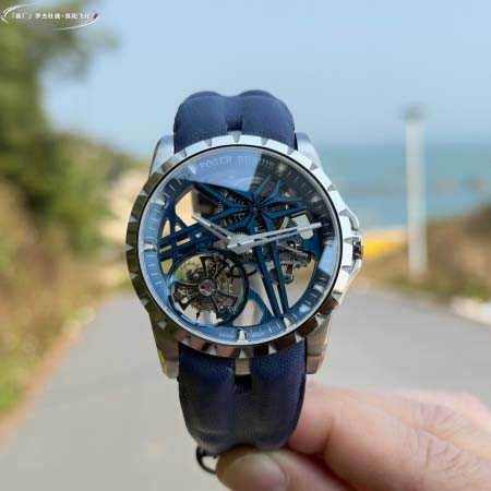 2025年8月4日入荷新作Roger Dubuis腕時計極上の品質人気商品 /GTR工場