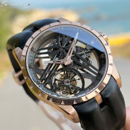 2025年8月4日入荷新作Roger Dubuis腕時計極上の品質人気商品 /GTR工場