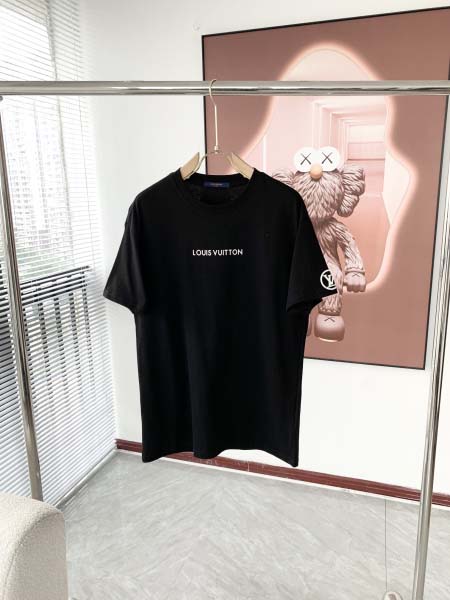 2025年8月6日入荷新作Louis Vuitton半袖 tシャツ人気商品/DW工場