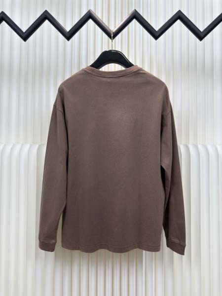 2025年8月6日入荷新作 MIU MIU半袖 tシャツ原版復刻人気で【极品】/正規品と同じサイズ/DW工場S-XL