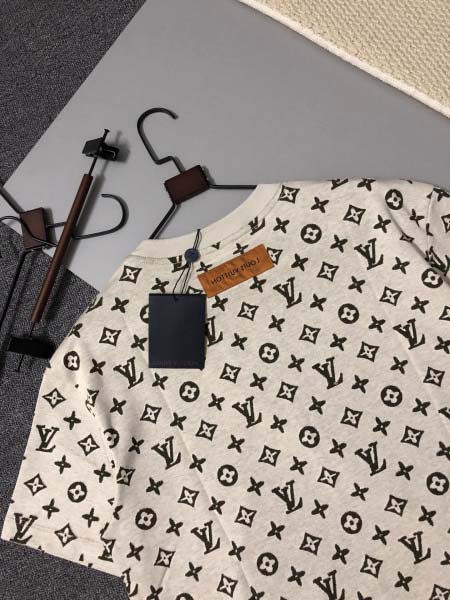 2025年8月8日入荷新作Louis Vuitton半袖 tシャツ高品質人気商品/DW工場S-XL