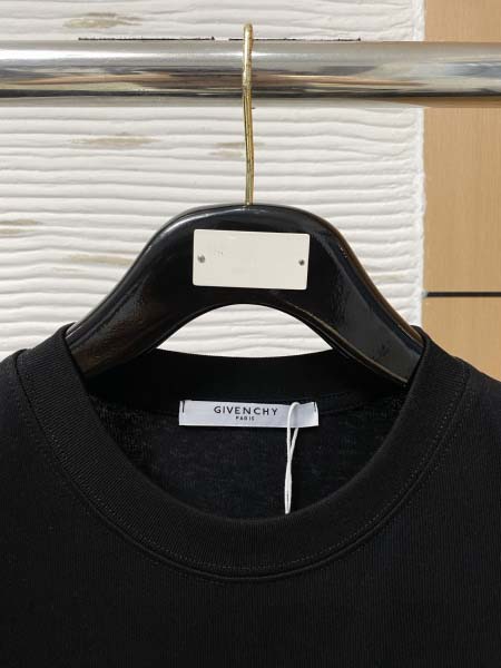 2025年8月12日入荷新作Givenchy半袖 tシャツ人気商品/DW工場