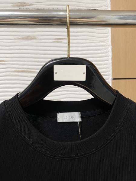 2025年8月12日入荷新作Dior半袖 tシャツ人気商品/DW工場