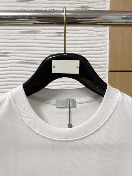 2025年8月12日入荷新作Dior半袖 tシャツ人気商品/DW工場