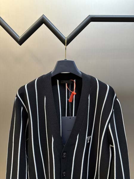 2025年8月12日入荷新作Pradaセーター人気商品/DW工場