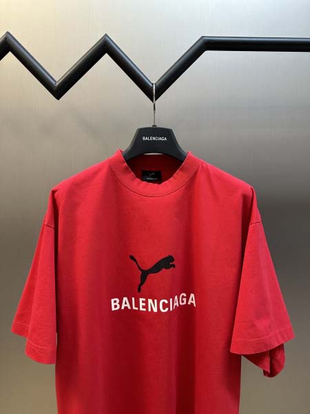 2025年8月12日入荷新作Balenciaga半袖 tシャツ人気商品/DW工場
