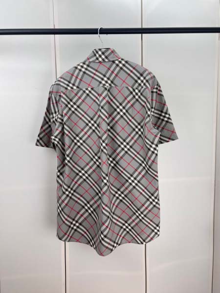 2025年8月14日入荷新作Burberry半袖 tシャツ人気商品/DW工場