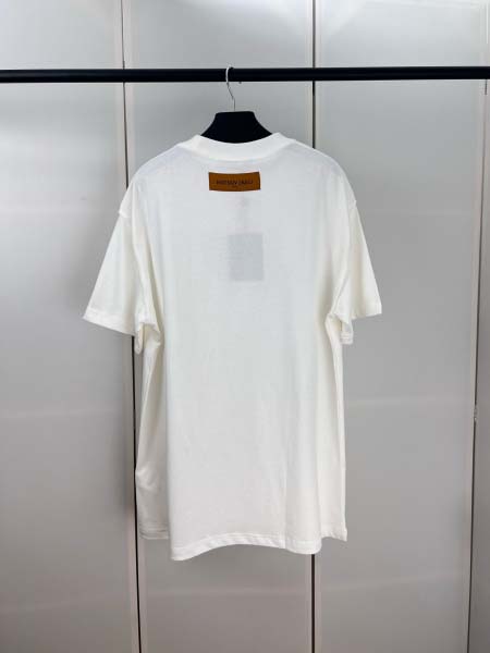 2025年8月14日入荷新作Louis Vuitton半袖 tシャツ人気商品/DW工場
