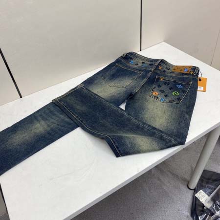 2025年8月15日入荷新作Louis vuittonジーパン人気商品/DW工場