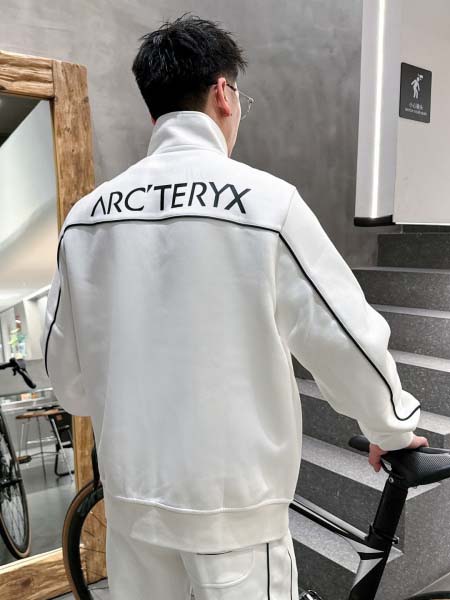 2025年8月20日入荷新作ARCTERYX秋冬 上下 高级品超厳選★入手困難/誕生日プレゼント