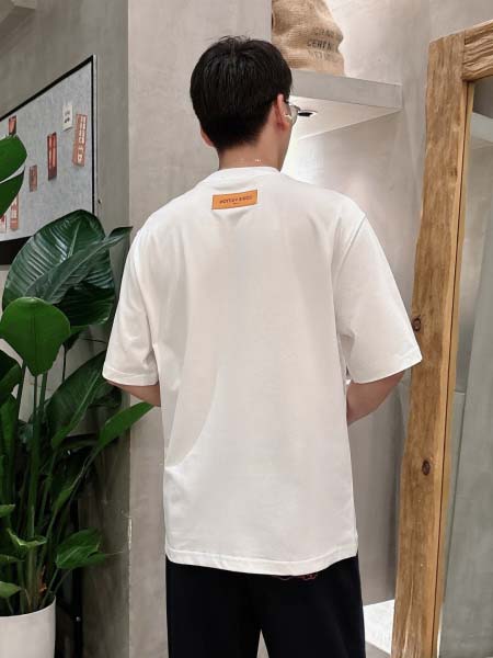 2025年8月20日入荷新作Louis Vuitton半袖 tシャツ 高级品超厳選★入手困難/誕生日プレゼント