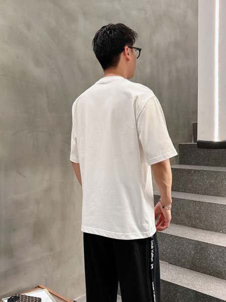 2025年8月20日入荷新作Prada半袖 tシャツ 高级品超厳選★入手困難/誕生日プレゼント