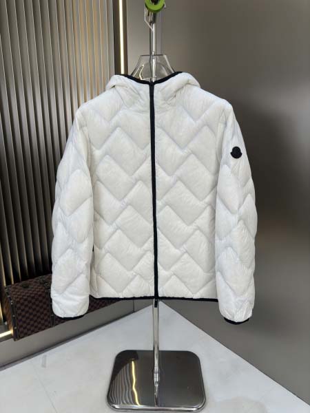 2025年8月23日入荷新作Moncler秋冬ダウンジャケット高品質人気商品/HC工場