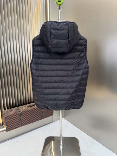 2025年8月23日入荷新作Moncler秋冬ダウンジャケット高品質人気商品/HC工場