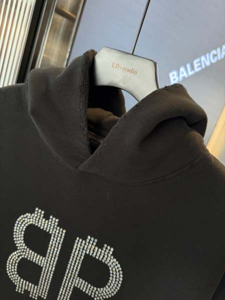 2025年8月28日秋冬入荷新作Balenciagaパーカー高品質安い人気商品/HL工場