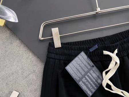 2025年8月29日入荷 新作Prada半ズボン高級なプレゼント/誕生日プレゼント/高品質/メンツ/記念品/ wenzhou工場