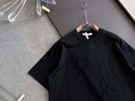 2025年8月29日入荷 新作Louis Vuitton半袖 tシャツ高級なプレゼント/誕生日プレゼント/高品質/メンツ/記念品/ wenzhou工場