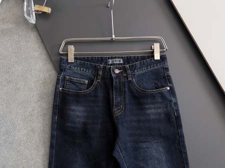 2025年8月30日入荷 新作Loeweジーパン高級なプレゼント/誕生日プレゼント/高品質/メンツ/記念品/ wenzhou工場