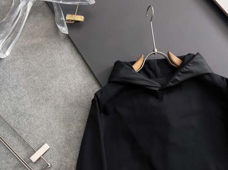 2025年8月30日入荷 新作Pradaスウェット 高級なプレゼント/誕生日プレゼント/高品質/メンツ/記念品/ wenzhou工場