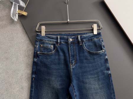 2025年8月30日入荷 新作Versaceジーパン高級なプレゼント/誕生日プレゼント/高品質/メンツ/記念品/ wenzhou工場