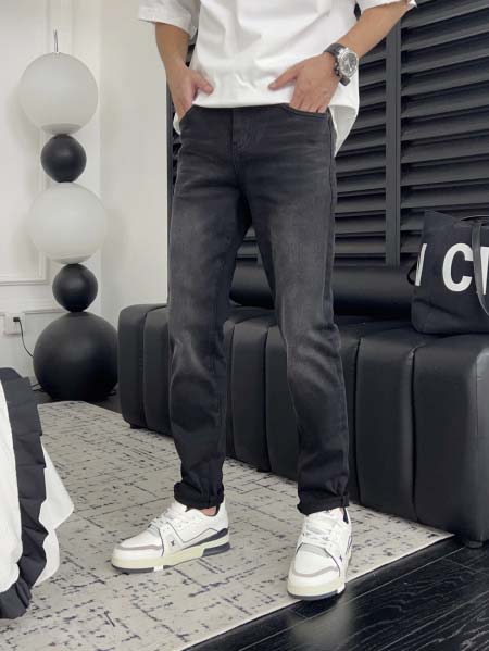 2025年8月2日入荷新作VERSACEジーパン人気/【极品...