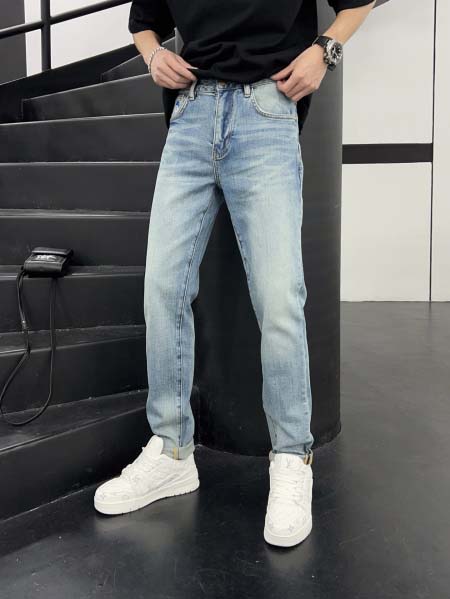 2025年8月2日入荷新作Louis Vuittonジーパン...